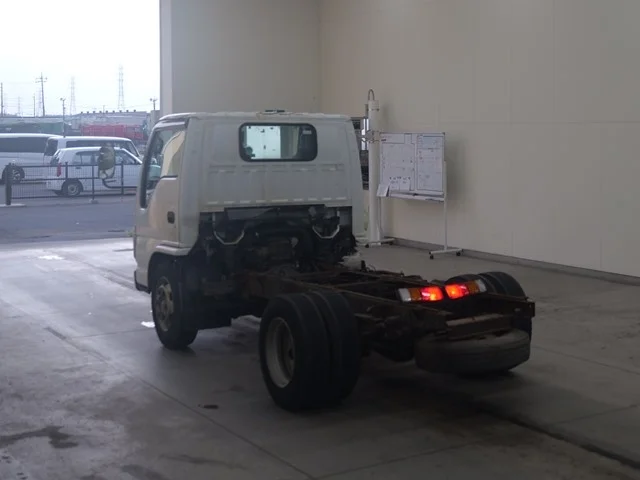 Isuzu Elf  с аукциона в Японии
