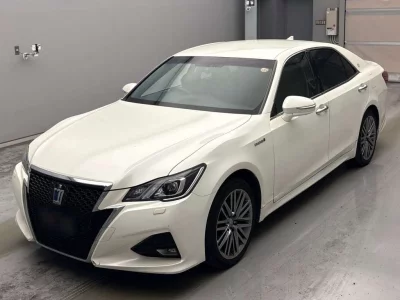 Toyota CROWN HYBRID