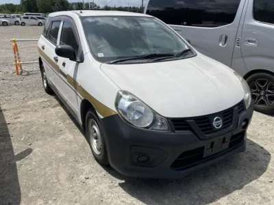 Nissan AD EXPERT