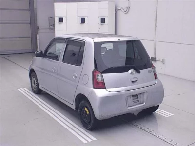 DAIHATSU ESSE