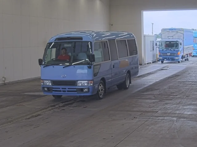Toyota Coaster  с аукциона в Японии