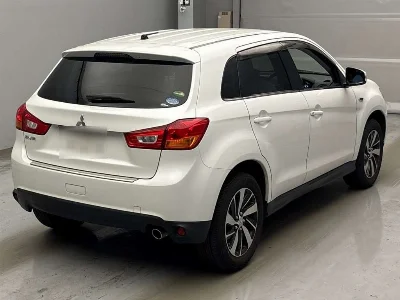 Mitsubishi RVR