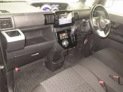 DAIHATSU WAKE