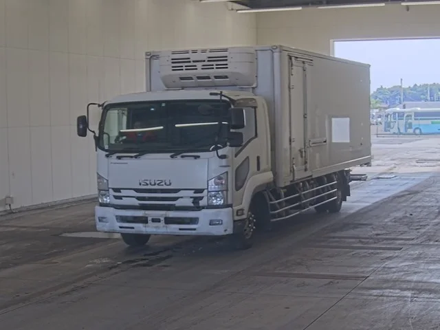 Isuzu Forward  с аукциона в Японии
