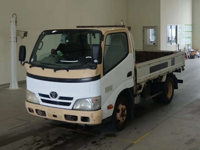 Toyota ToyoAce  с аукциона в Японии
