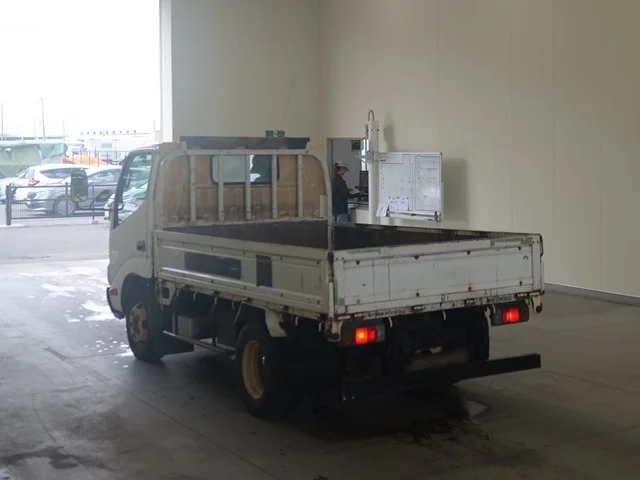 Toyota ToyoAce  с аукциона в Японии