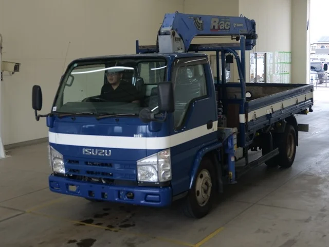 Isuzu Elf  с аукциона в Японии
