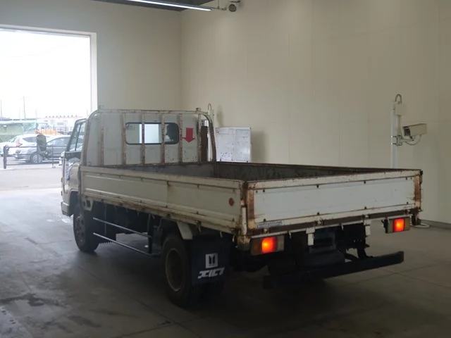 Isuzu Elf  с аукциона в Японии