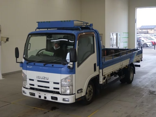 Isuzu Elf  с аукциона в Японии