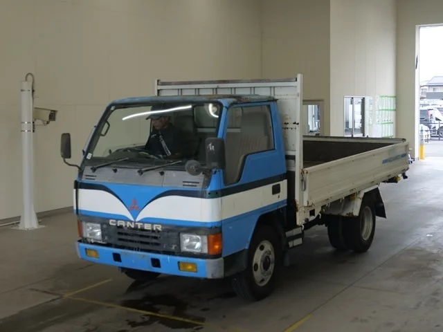 Mitsubishi Fuso Canter  с аукциона в Японии