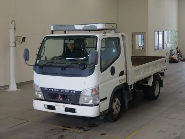 Mitsubishi Fuso Canter  с аукциона в Японии