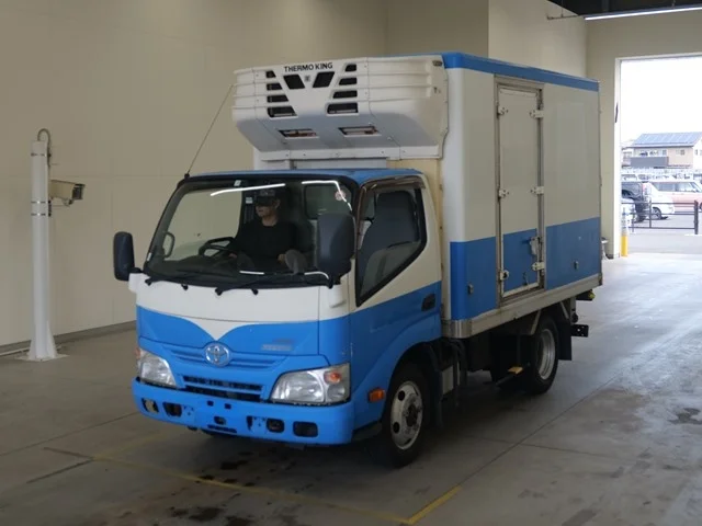 Toyota Dyna  с аукциона в Японии