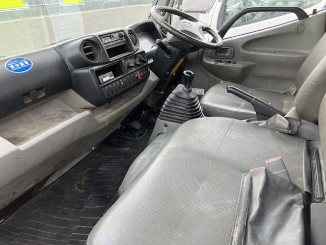 Hino Dutro  с аукциона в Японии