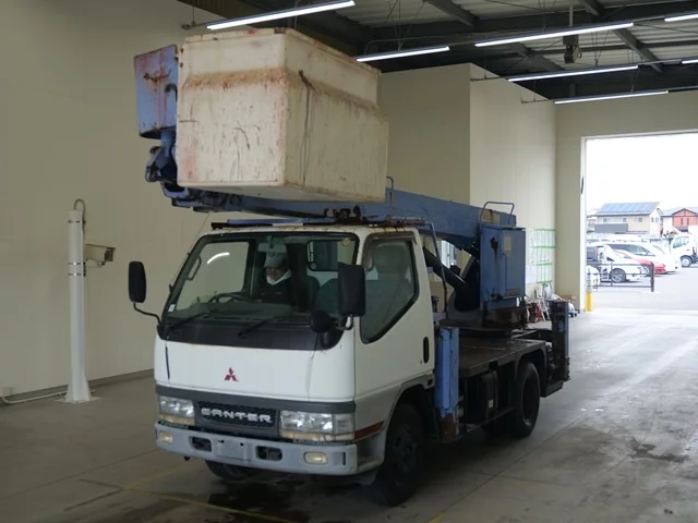 Mitsubishi Fuso Canter  с аукциона в Японии