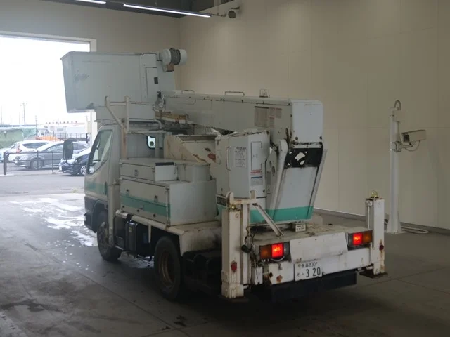 Mitsubishi Fuso Canter  с аукциона в Японии
