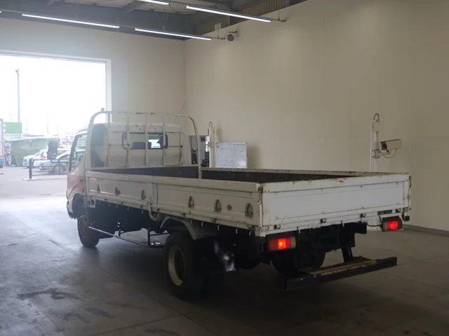 Hino Dutro  с аукциона в Японии