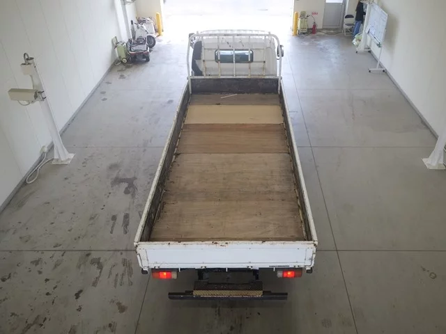 Hino Dutro  с аукциона в Японии