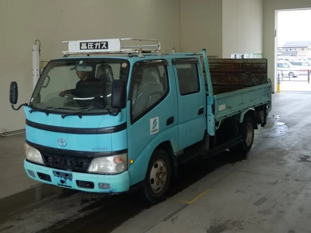 Toyota Dyna  с аукциона в Японии