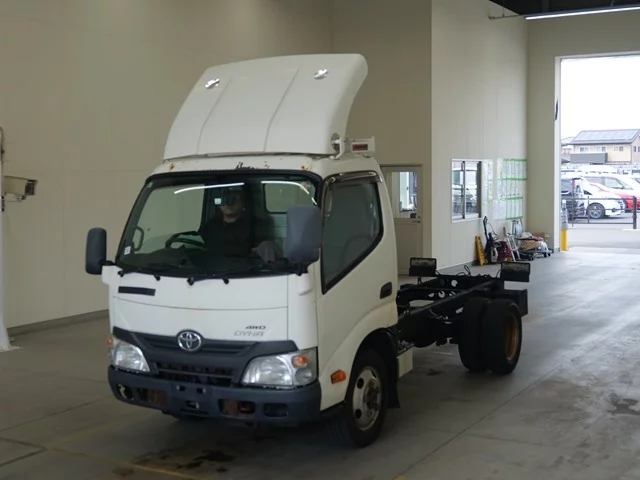 Toyota Dyna  с аукциона в Японии