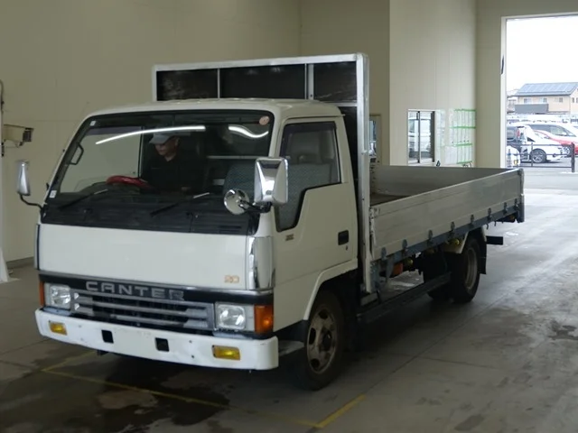 Mitsubishi Fuso Canter  с аукциона в Японии