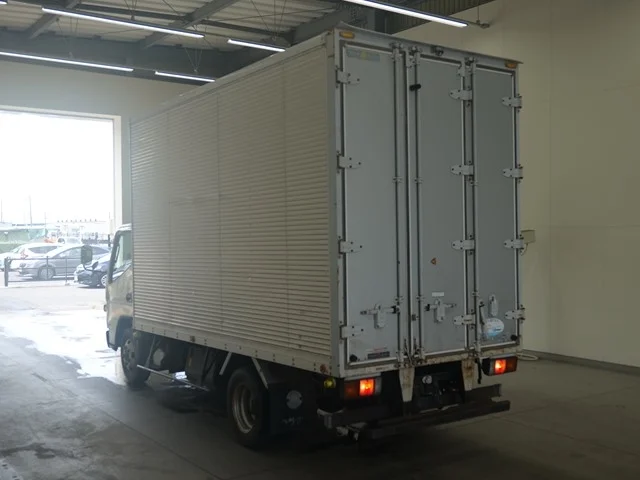 Mitsubishi Fuso Canter  с аукциона в Японии