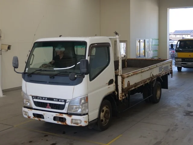 Mitsubishi Fuso Canter  с аукциона в Японии