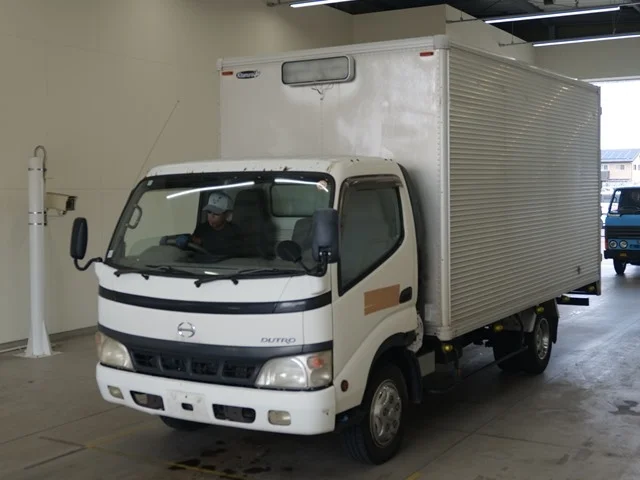 Hino Dutro  с аукциона в Японии