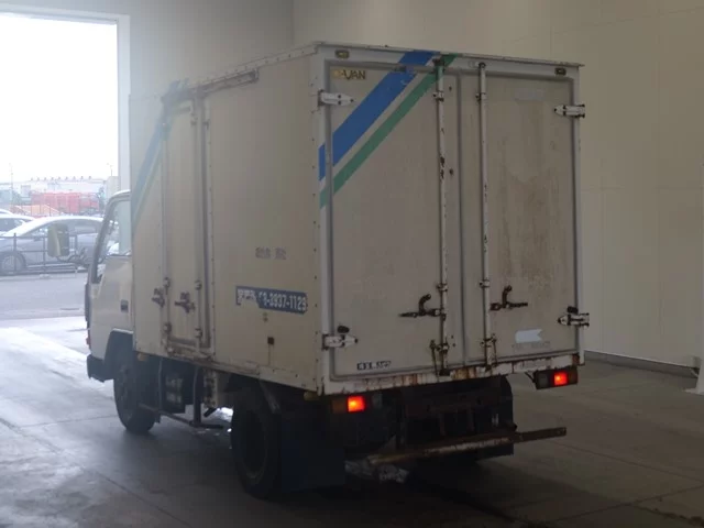 Mitsubishi Fuso Canter  с аукциона в Японии