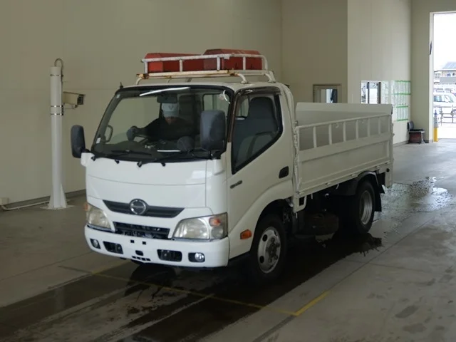 Hino Dutro  с аукциона в Японии