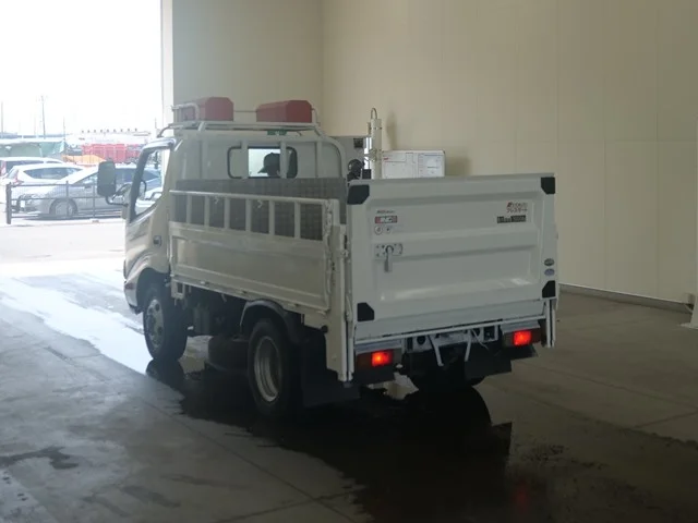 Hino Dutro  с аукциона в Японии