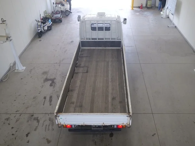 Isuzu Elf  с аукциона в Японии