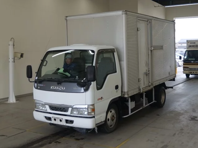 Isuzu Elf  с аукциона в Японии