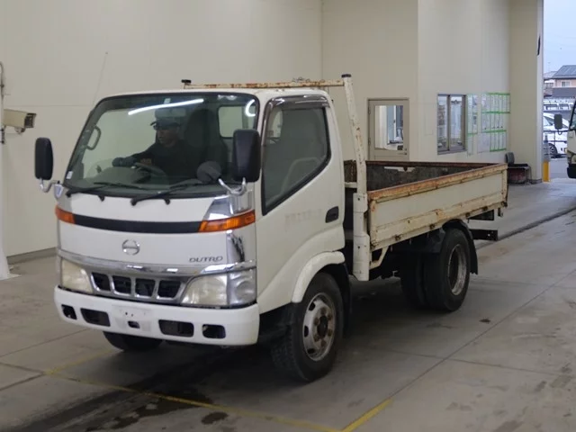 Hino Dutro  с аукциона в Японии