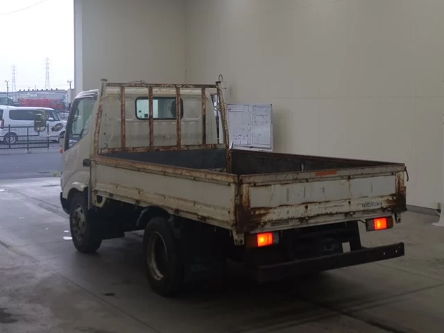 Hino Dutro  с аукциона в Японии