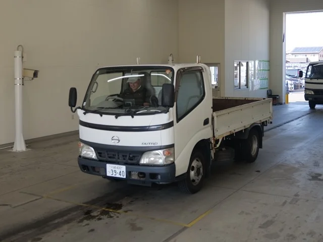 Hino Dutro  с аукциона в Японии