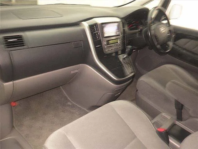 Toyota Alphard  с аукциона в Японии