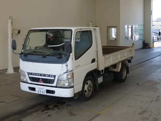 Mitsubishi Fuso Canter  с аукциона в Японии