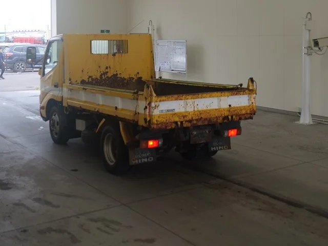 Hino Dutro  с аукциона в Японии