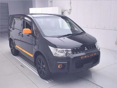 MITSUBISHI DELICA D5