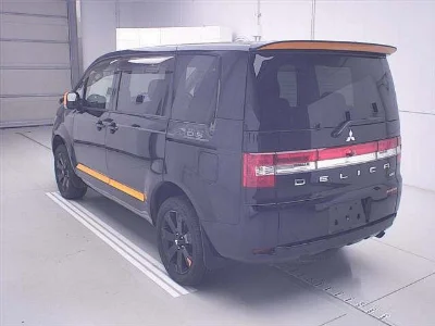 MITSUBISHI DELICA D5