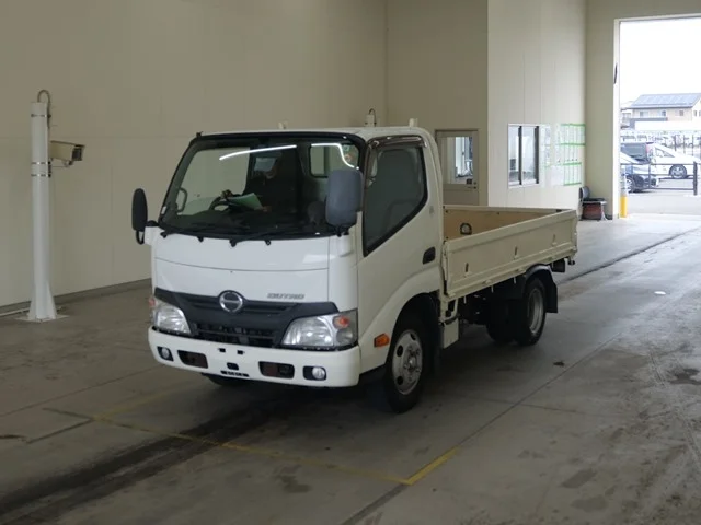 Hino Dutro  с аукциона в Японии