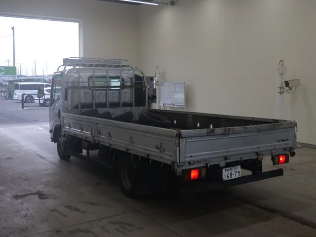 Isuzu Elf  с аукциона в Японии