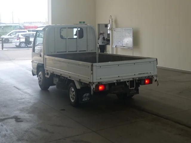 Isuzu Elf  с аукциона в Японии
