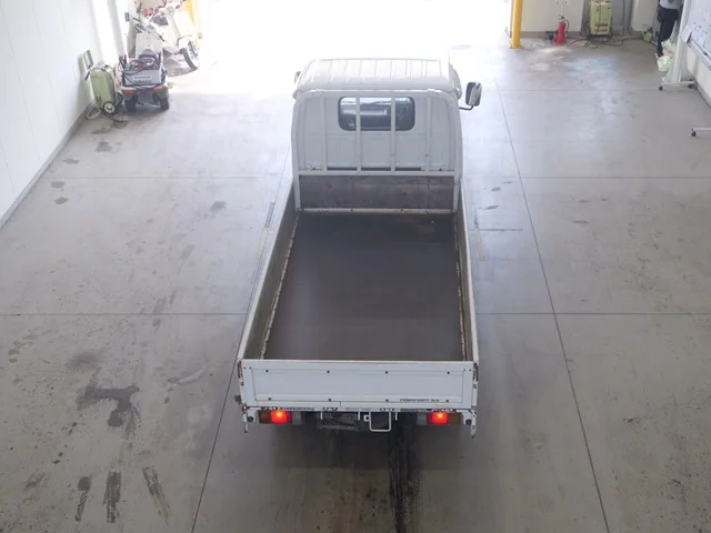 Isuzu Elf  с аукциона в Японии