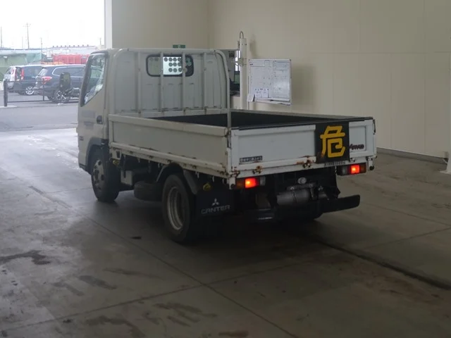 Mitsubishi Fuso Canter  с аукциона в Японии