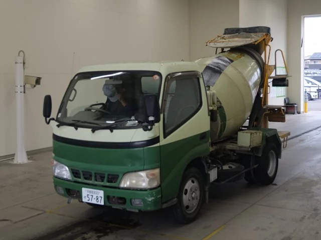 Hino Dutro  с аукциона в Японии