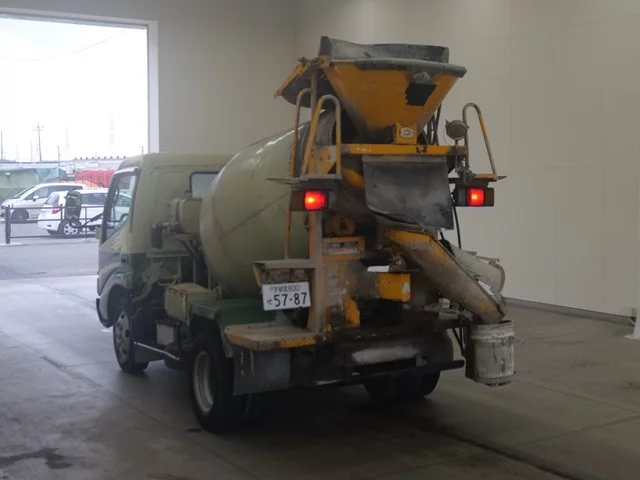 Hino Dutro  с аукциона в Японии