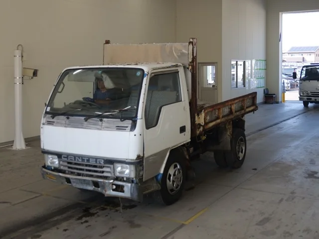 Mitsubishi Fuso Canter  с аукциона в Японии