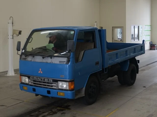Mitsubishi Fuso Canter  с аукциона в Японии