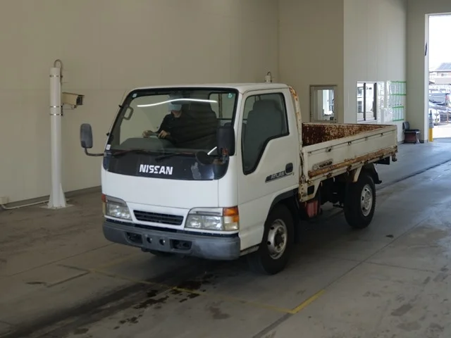 Nissan Atlas  с аукциона в Японии